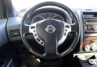 Подержанный автомобиль Nissan X-Trail 2008 года (13 фото)