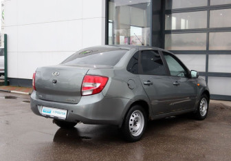 Подержанный автомобиль LADA (ВАЗ) Granta Sedan 2013 года (5 фото)