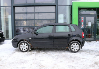 Подержанный автомобиль Volkswagen Polo Hatchback 2004 года (2 фото)