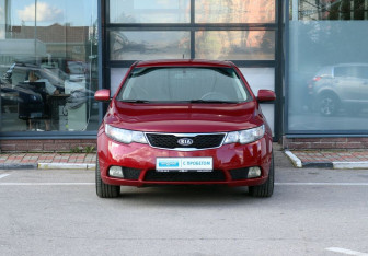 Подержанный автомобиль Kia Cerato Sedan 2011 года (3 фото)