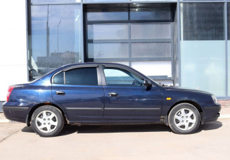 Подержанный автомобиль Hyundai Elantra Sedan 2006 года (9 фото)