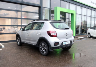 Подержанный автомобиль Renault Sandero 2019 года (3 фото)