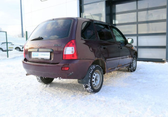 Подержанный автомобиль LADA (ВАЗ) Kalina Wagon 2011 года (5 фото)