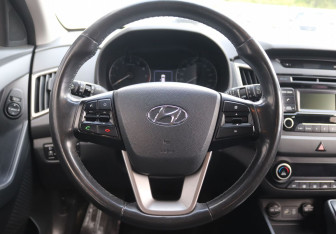 Подержанный автомобиль Hyundai Creta 2018 года (12 фото)