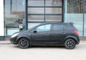 Подержанный автомобиль Opel Corsa 2007 года (2 фото)