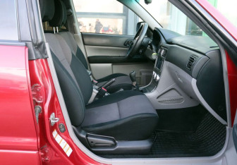 Подержанный автомобиль Subaru Forester Suv 2006 года (13 фото)