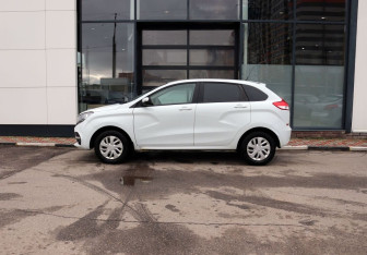Подержанный автомобиль LADA (ВАЗ) XRAY 2019 года (2 фото)
