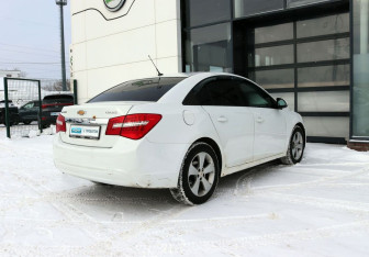 Подержанный автомобиль Chevrolet Cruze Sedan 2014 года (5 фото)