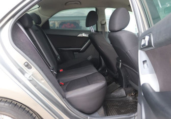 Подержанный автомобиль Kia Cerato Sedan 2011 года (11 фото)