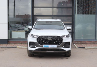 Подержанный автомобиль Chery Tiggo 8 Pro Max 2023 года (8 фото)