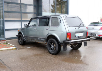 Подержанный автомобиль LADA (ВАЗ) 2131 (4x4) 2013 года (3 фото)
