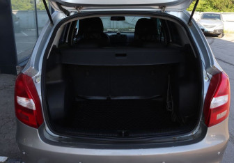 Подержанный автомобиль Skoda Fabia Wagon 2011 года (9 фото)