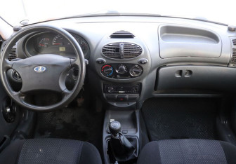 Подержанный автомобиль LADA (ВАЗ) Kalina Wagon 2011 года (15 фото)