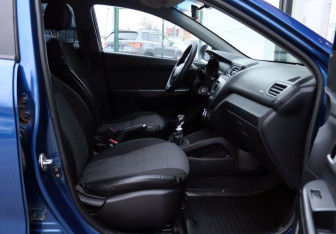 Подержанный автомобиль Kia Rio Sedan 2012 года (13 фото)