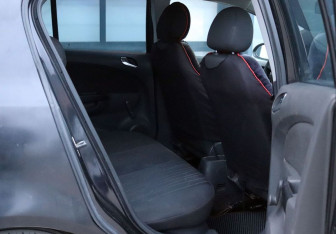 Подержанный автомобиль Opel Corsa 2007 года (10 фото)