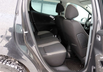 Подержанный автомобиль Peugeot 207 Hatchback 2011 года (10 фото)
