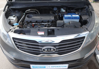 Подержанный автомобиль Kia Sportage 2011 года (9 фото)