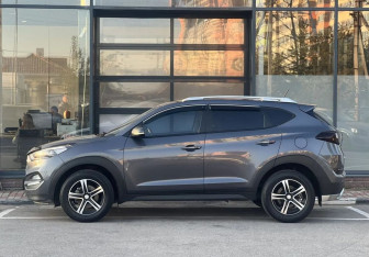 Подержанный автомобиль Hyundai Tucson 2015 года (2 фото)