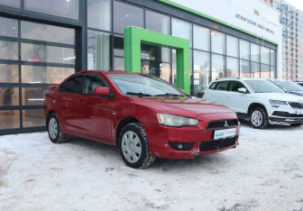 Подержанный автомобиль Mitsubishi Lancer Sedan 2008 года (7 фото)
