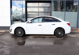 Подержанный автомобиль Chevrolet Cruze Sedan 2014 года (2 фото)