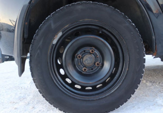 Подержанный автомобиль LADA (ВАЗ) Kalina Hatchback 2012 года (17 фото)