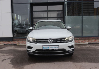 Подержанный автомобиль Volkswagen Tiguan 2017 года (8 фото)