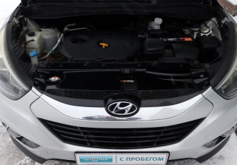 Подержанный автомобиль Hyundai ix35 2014 года (10 фото)
