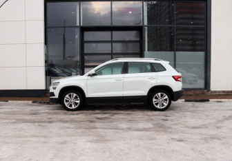 Подержанный автомобиль Skoda Karoq 2020 года (2 фото)