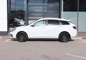 Подержанный автомобиль LADA (ВАЗ) Vesta Wagon 2018 года (2 фото)