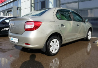 Подержанный автомобиль Renault Logan Sedan 2015 года (5 фото)