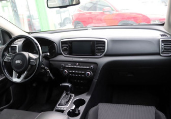 Подержанный автомобиль Kia Sportage 2019 года (12 фото)