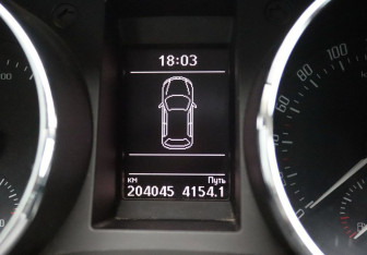 Подержанный автомобиль Skoda Yeti 2014 года (14 фото)