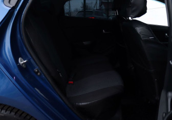 Подержанный автомобиль Kia Rio Sedan 2012 года (12 фото)