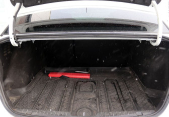 Подержанный автомобиль Chevrolet Cruze Sedan 2014 года (9 фото)