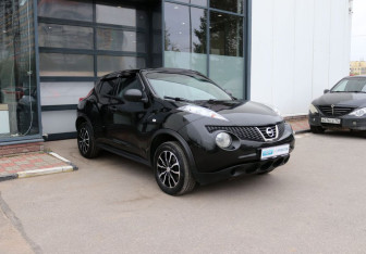 Подержанный автомобиль Nissan Juke 2014 года (7 фото)