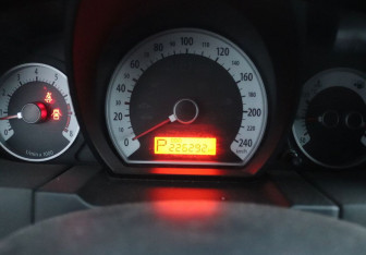 Подержанный автомобиль Kia Ceed Hatchback 2007 года (14 фото)