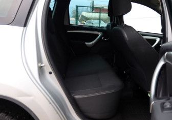 Подержанный автомобиль Nissan Terrano 2017 года (12 фото)