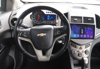 Подержанный автомобиль Chevrolet Aveo Sedan 2012 года (15 фото)
