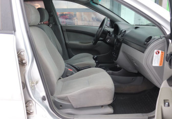 Подержанный автомобиль Chevrolet Lacetti Hatchback 2010 года (12 фото)