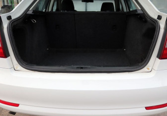 Подержанный автомобиль Skoda Octavia Liftback 2011 года (11 фото)