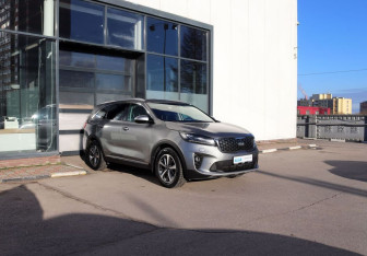 Подержанный автомобиль Kia Sorento 2019 года (7 фото)