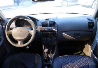 Подержанный автомобиль Hyundai Accent Sedan 2008 года (12 фото)