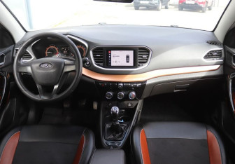Подержанный автомобиль LADA (ВАЗ) Vesta Sedan 2024 года (14 фото)