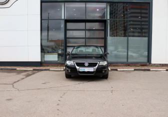 Подержанный автомобиль Volkswagen Passat Sedan 2008 года (8 фото)