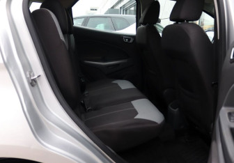 Подержанный автомобиль Ford EcoSport 2015 года (11 фото)