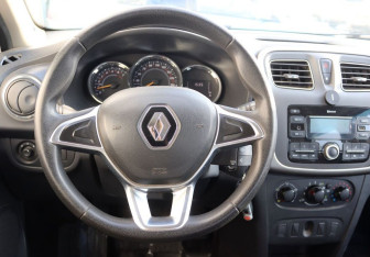 Подержанный автомобиль Renault Logan Sedan 2020 года (13 фото)