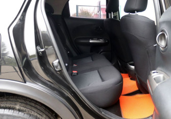 Подержанный автомобиль Nissan Juke 2014 года (12 фото)