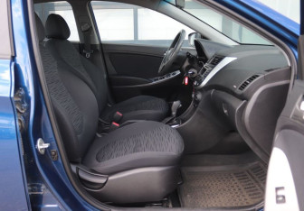 Подержанный автомобиль Hyundai Solaris Sedan 2015 года (12 фото)