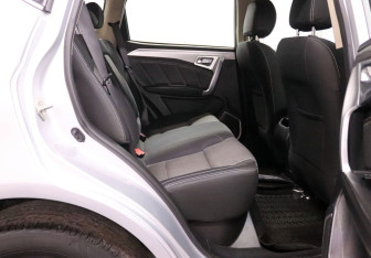 Подержанный автомобиль Geely Emgrand X7 2018 года (10 фото)