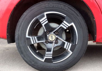 Подержанный автомобиль Chevrolet Aveo Sedan 2010 года (16 фото)